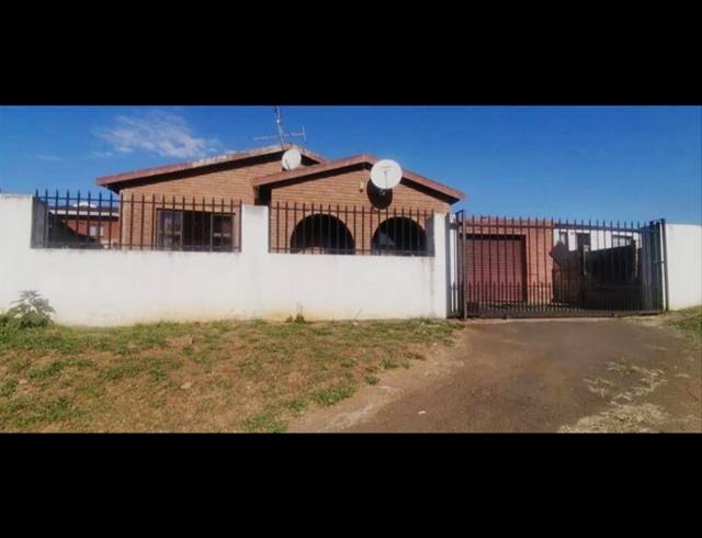 4 BEDROOM FREESTANDING FOR SALE IN NORTHDALE